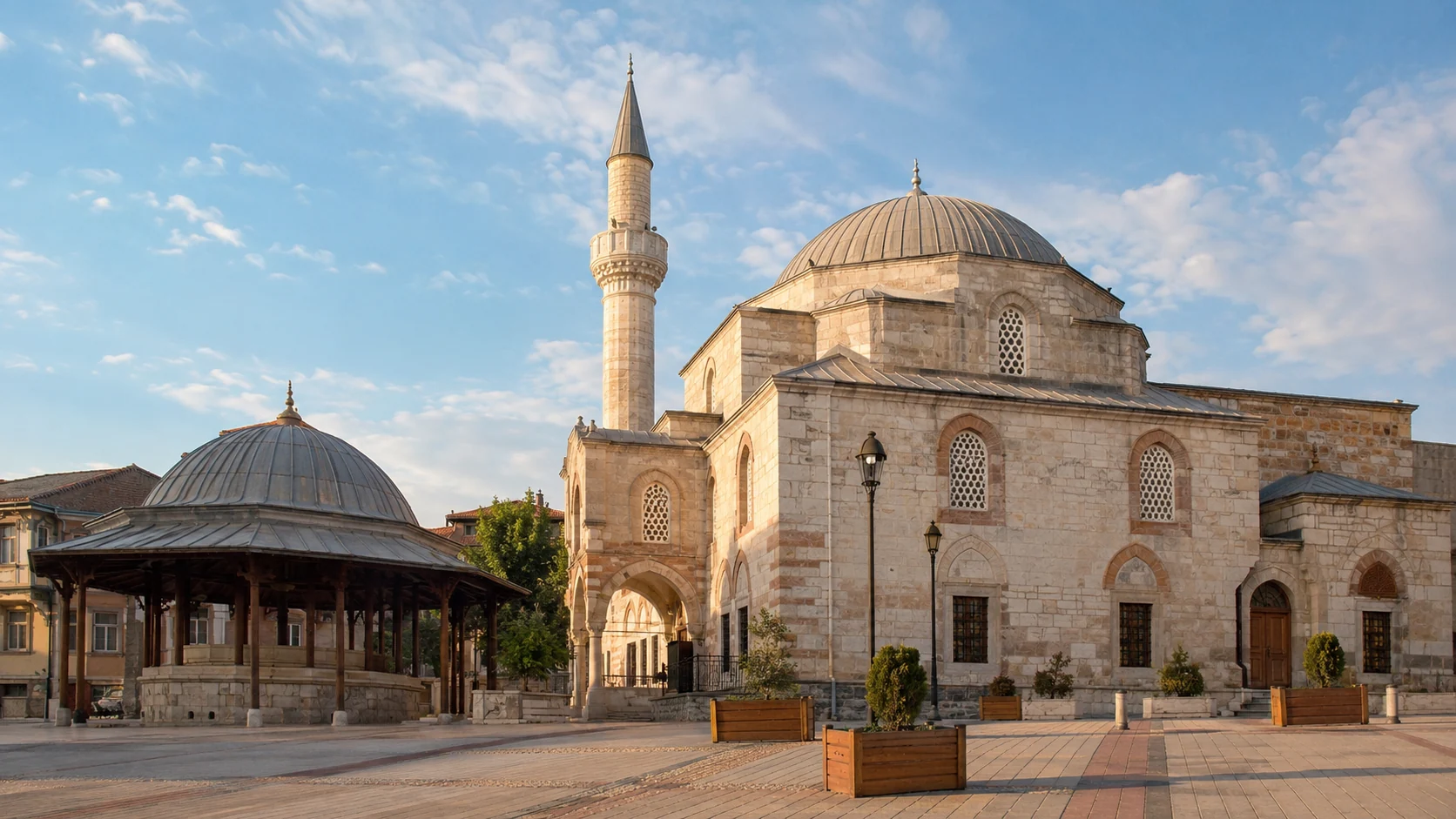 Kırklareli merkezde Hızırbey Külliyesi ve taş cami